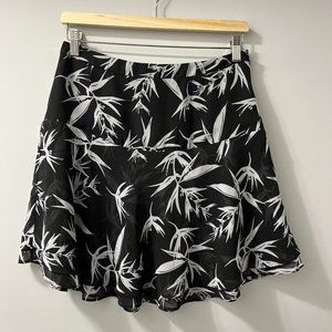 LE chateau floral mini skirt Size US 4 |Summer skirt| Casual| Tropical print